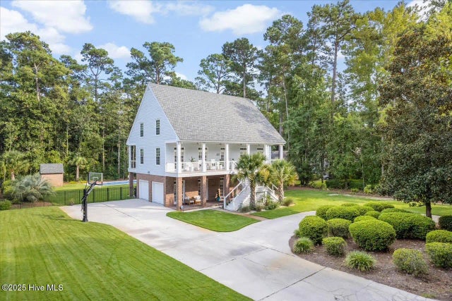 6111 Leeward Lane, Wilmington