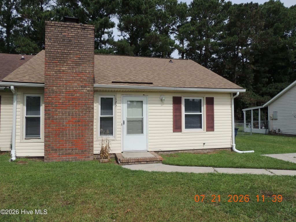 125 Pine Crest Drive, Jacksonville