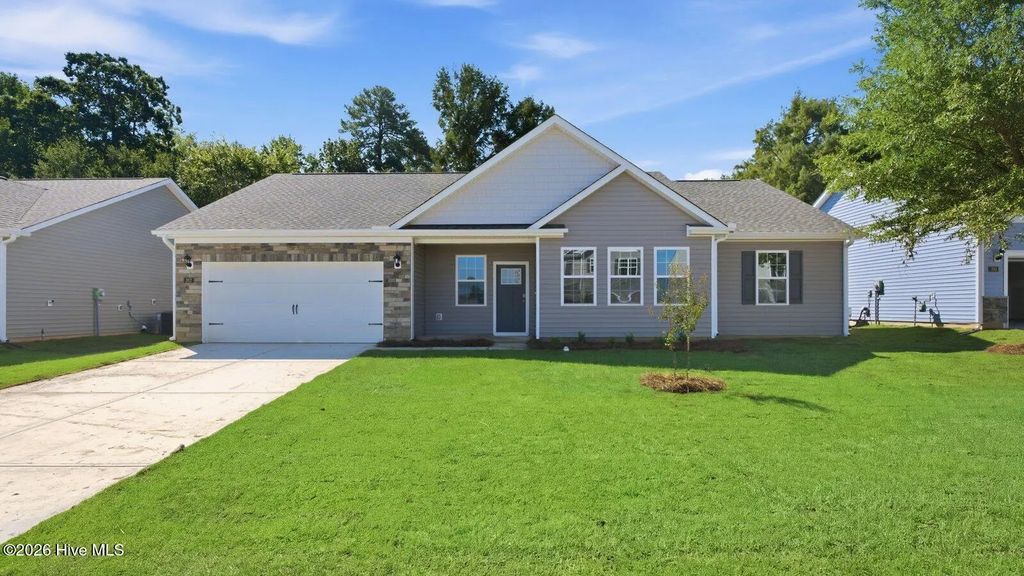 262 Lake Tyler Drive, New Bern