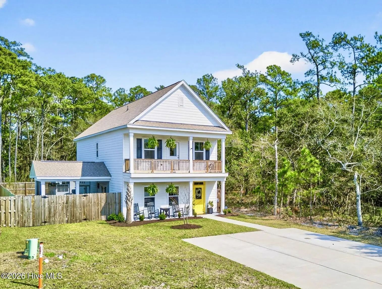 1212 N Caswell Avenue, Southport