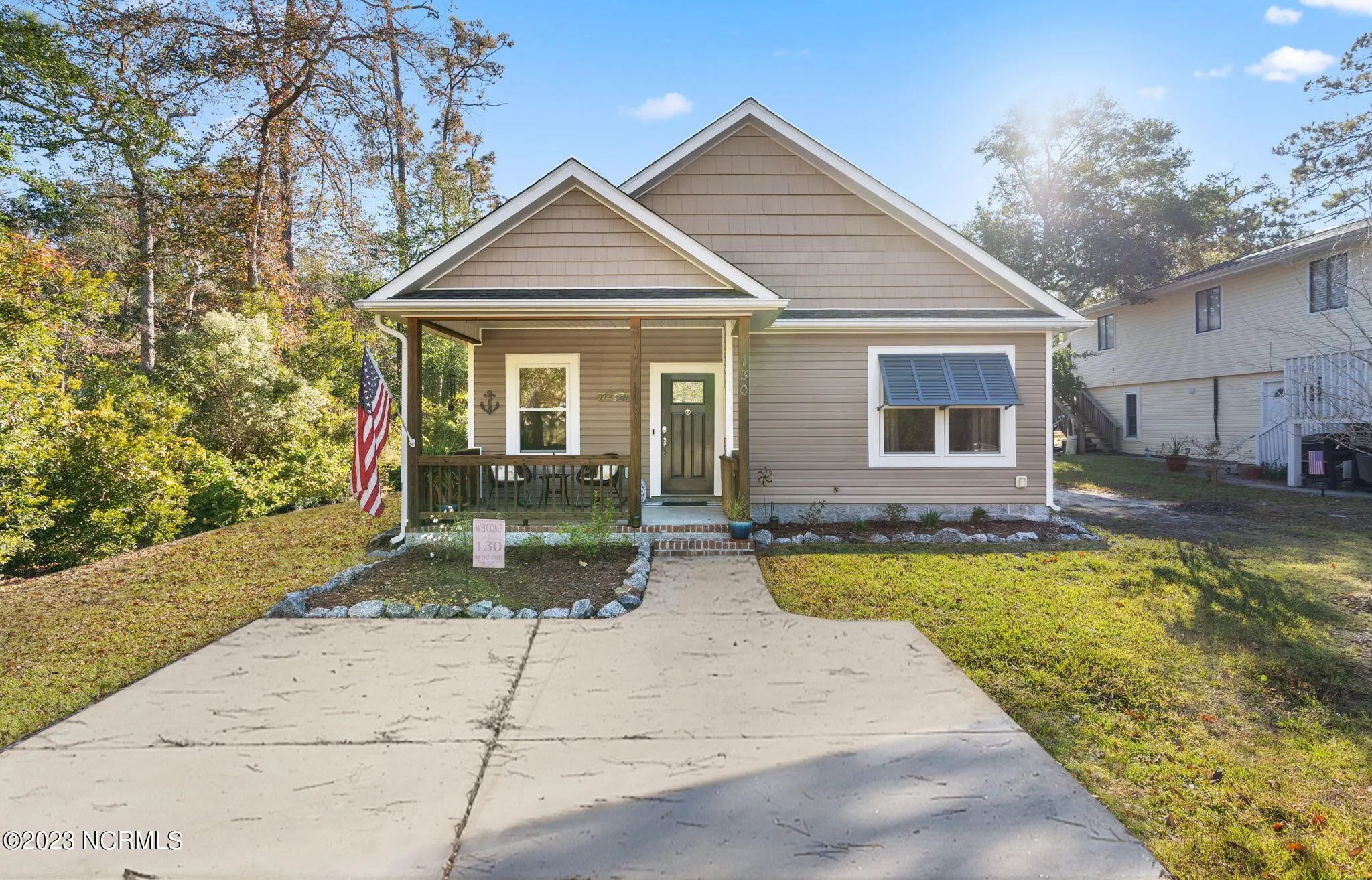 130 Nw 23rd Street, Oak Island