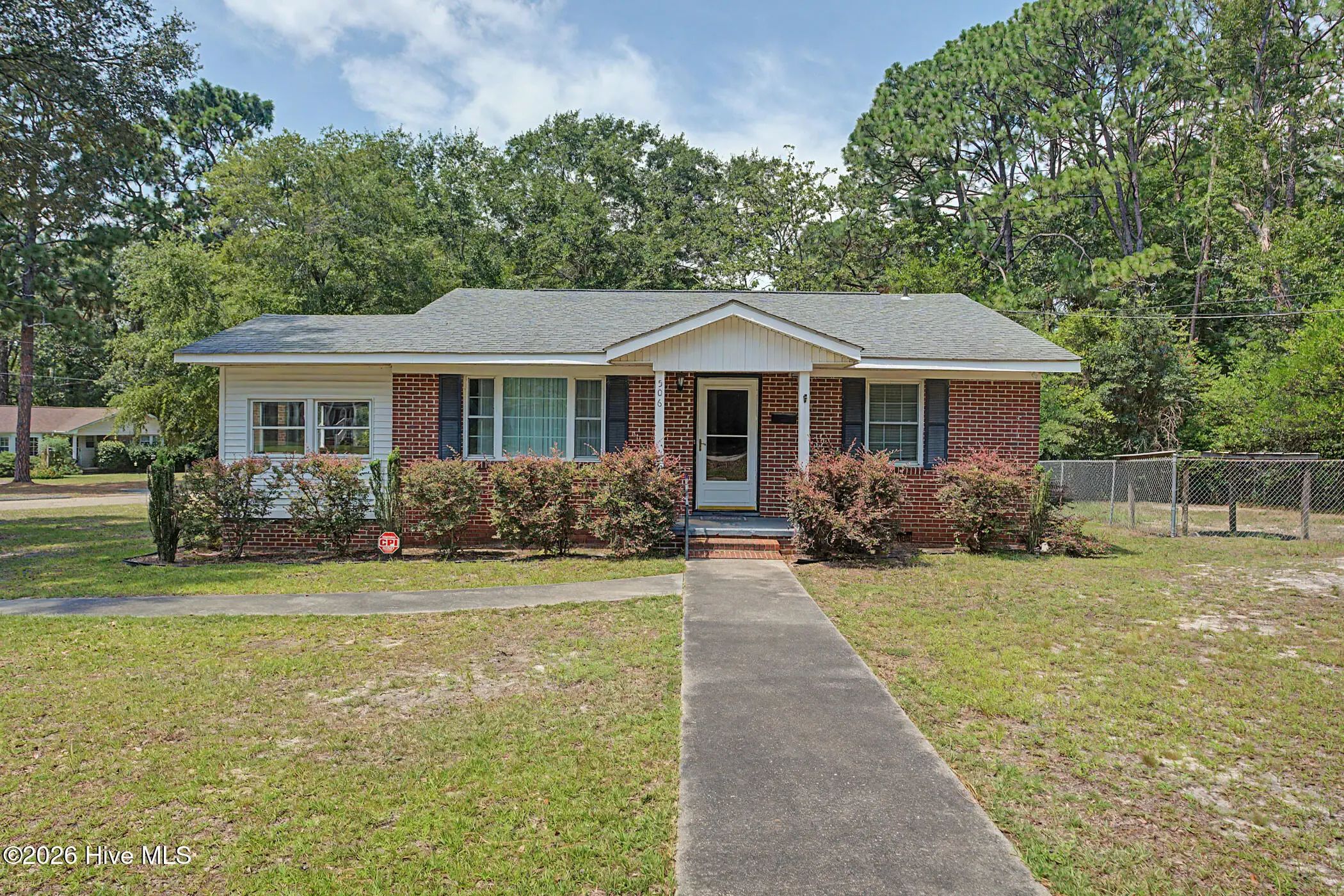 506 Hawthorne Street, Hamlet