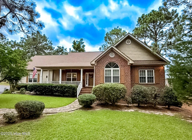 2 Troy Court, Pinehurst