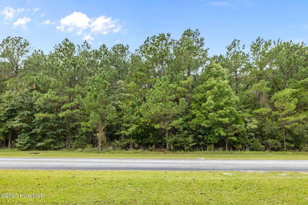 207 Garbacon Drive, Beaufort