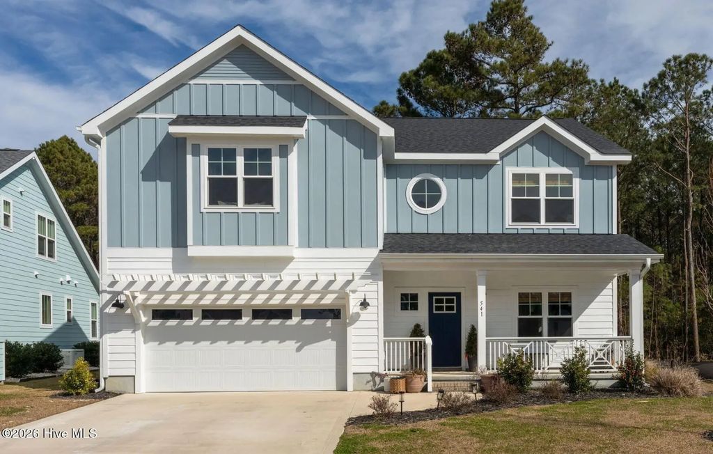 541 Moss Lake Lane, Holly Ridge
