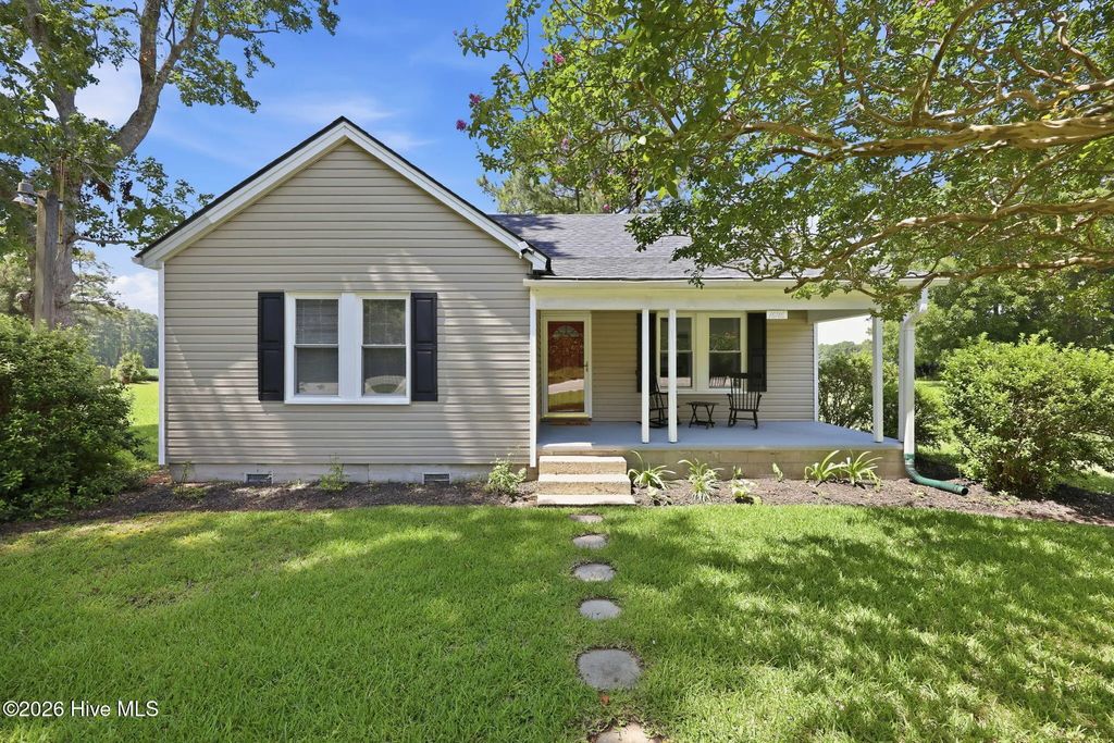 16786 Nc Highway 55, Bayboro