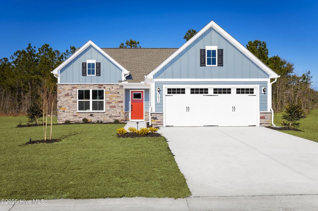 8000 Alexis Avenue, Leland