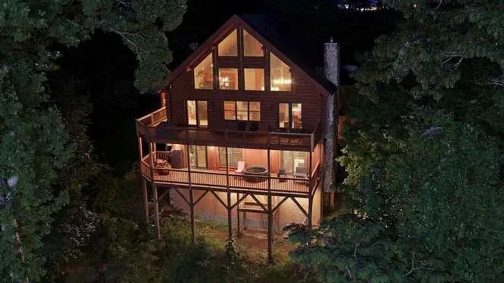 135 Ridge Top Drive, Topton