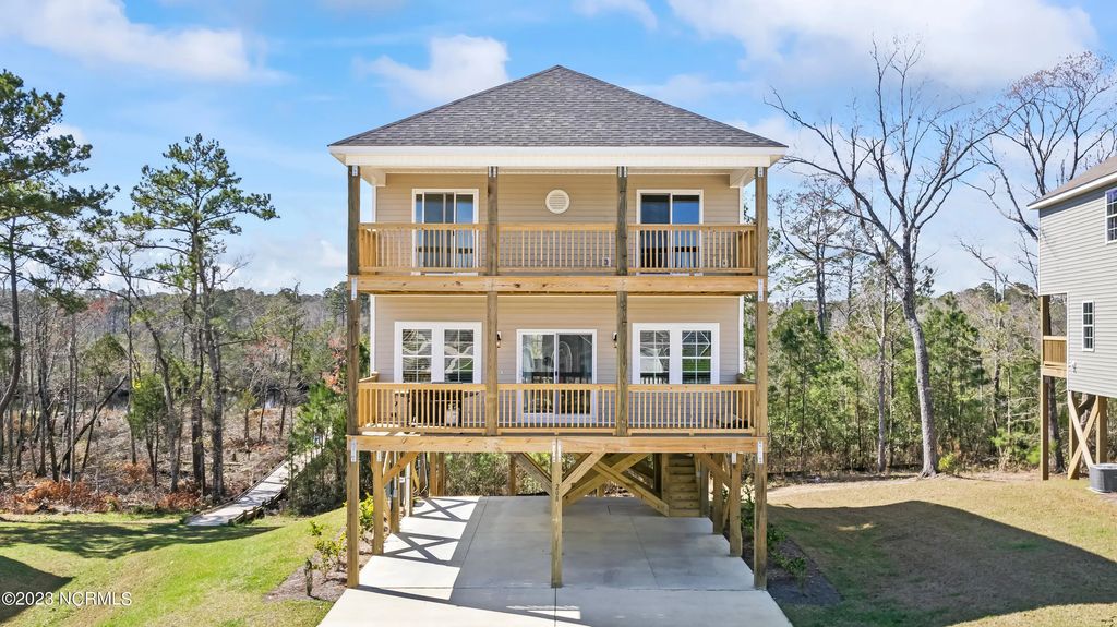 208 Broadleaf Drive, Jacksonville