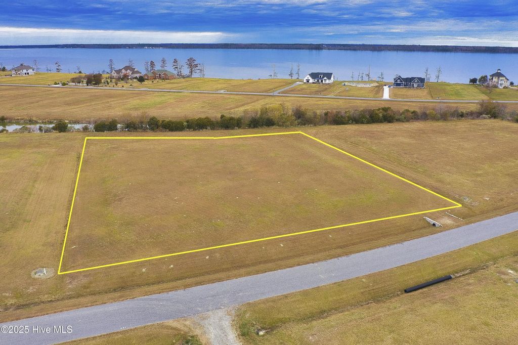 189 Bald Eagle Pointe Drive, Hertford