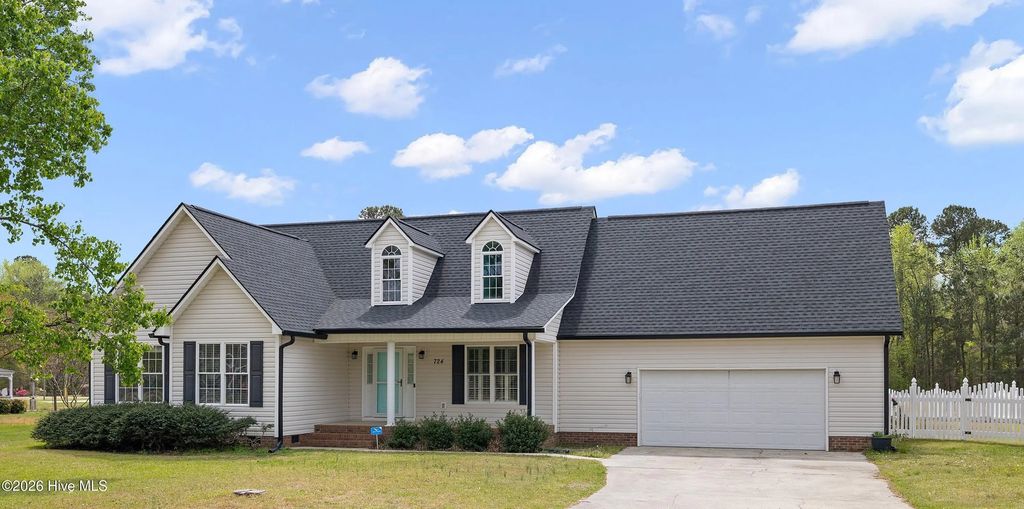724 Iris Bryant Road, Erwin