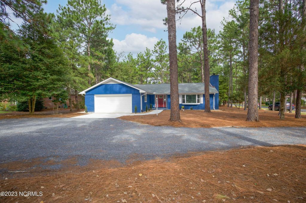 1 Bogie Drive, Whispering Pines