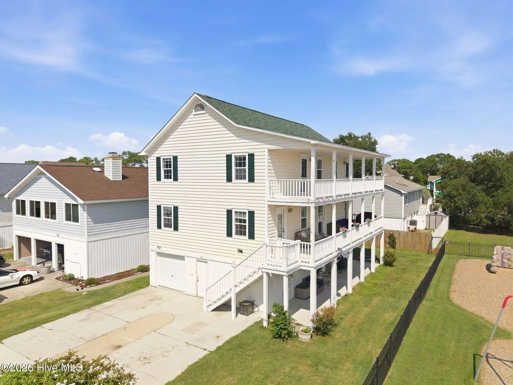 930 Riptide Lane, Carolina Beach