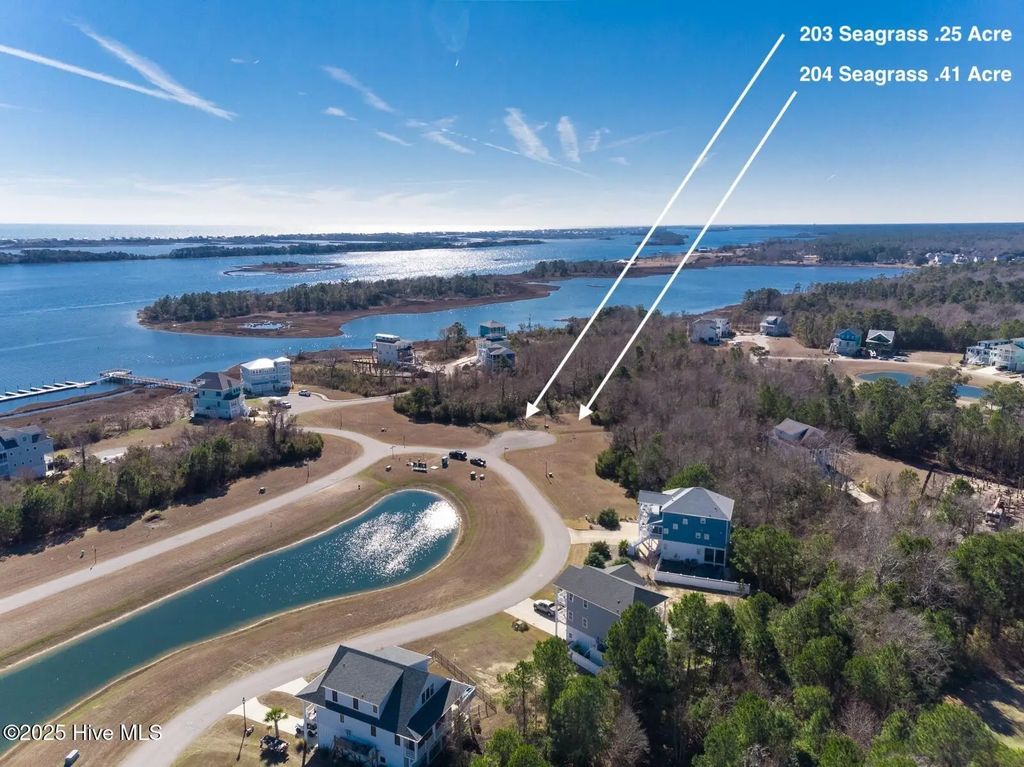 204 Seagrass Court, Holly Ridge