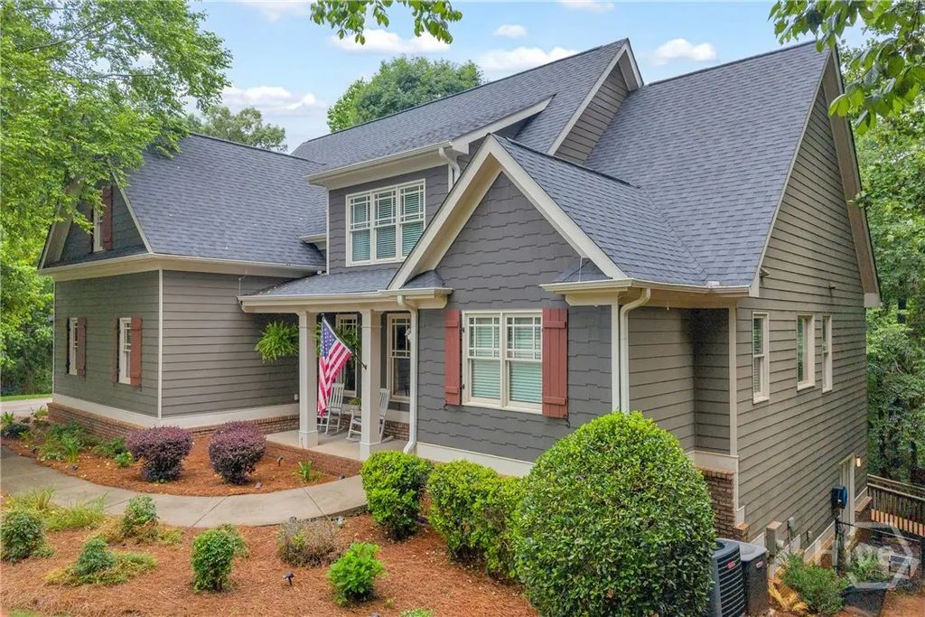 122 Albright Court, Commerce