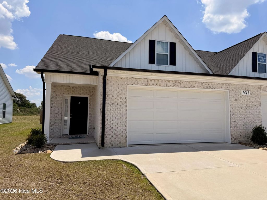 1413 Dorset Drive A, Greenville