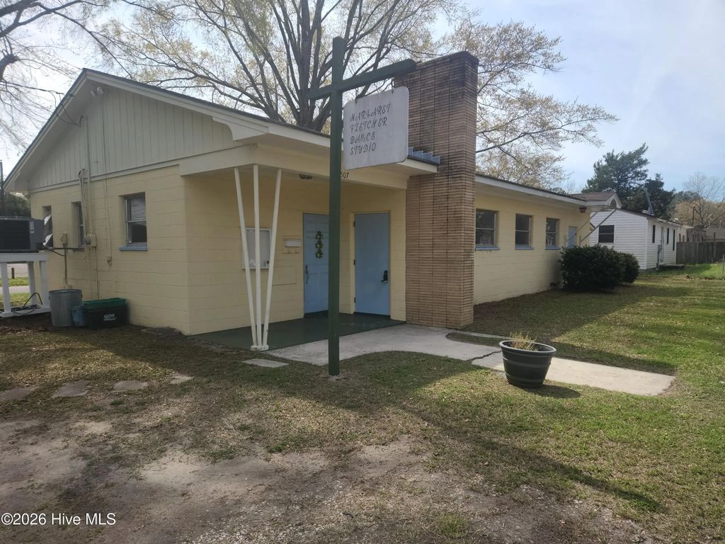 507 Contentnea Avenue, New Bern