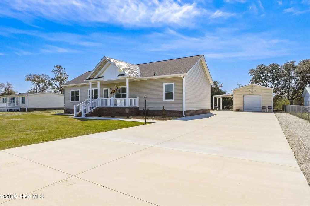 204 Nelson Street, Harkers Island
