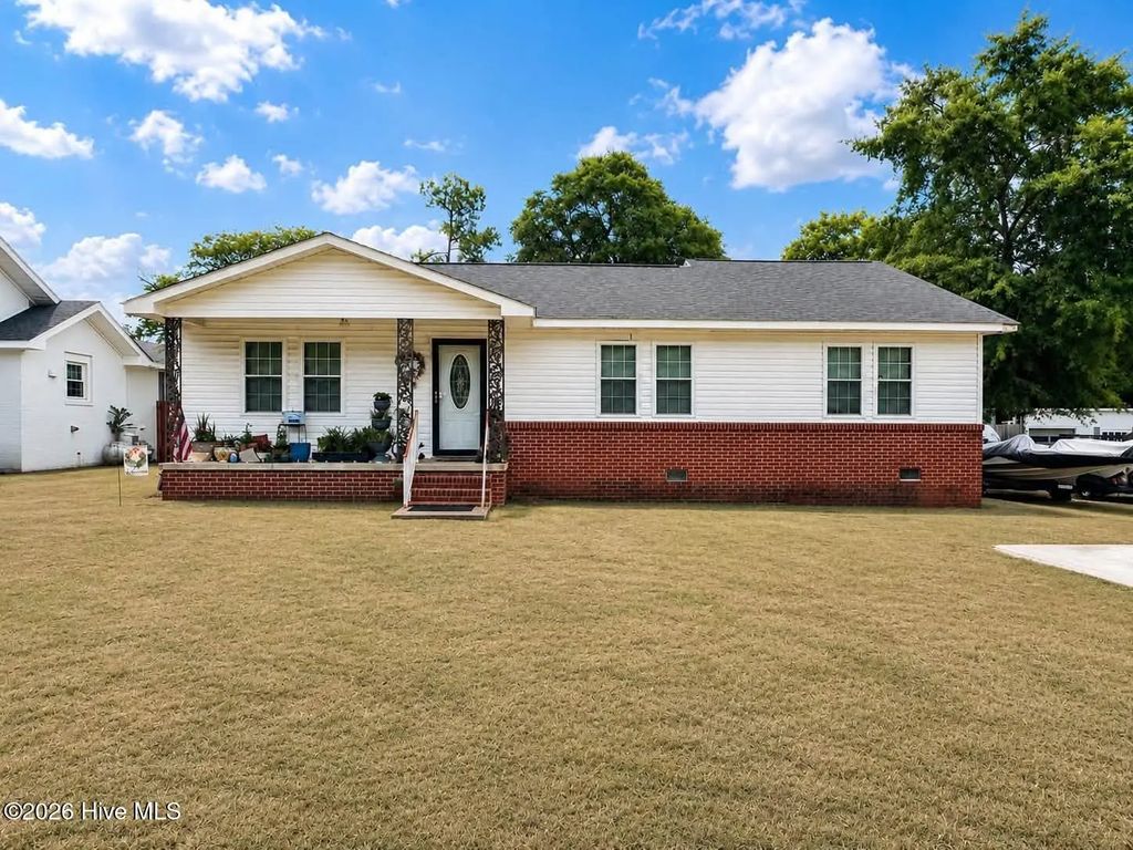 803 Rice Street, Hamlet