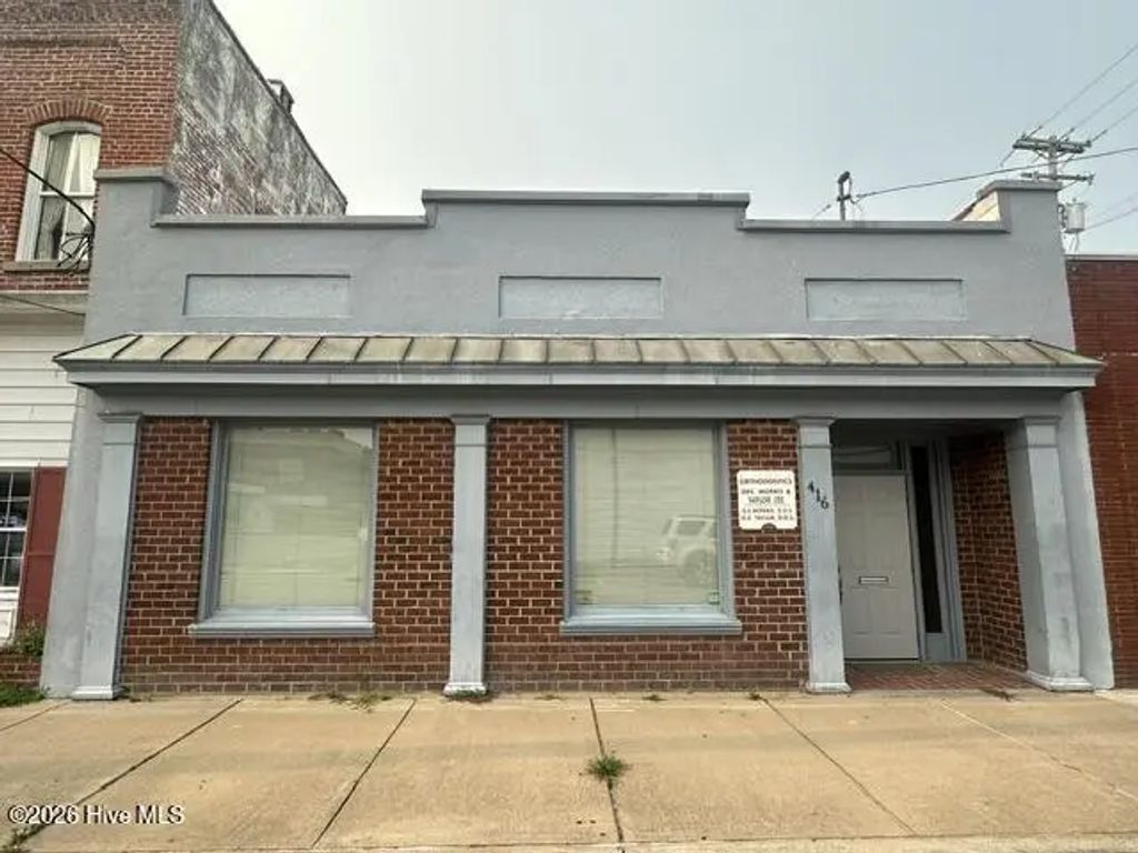 416 E Colonial Avenue, Elizabeth City