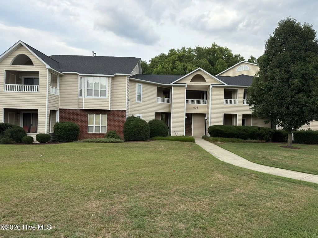 605 Spring Forest Road E, Greenville