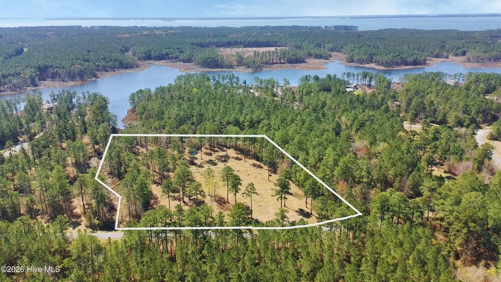 32 & 33 Bailey Pointe Drive, Belhaven
