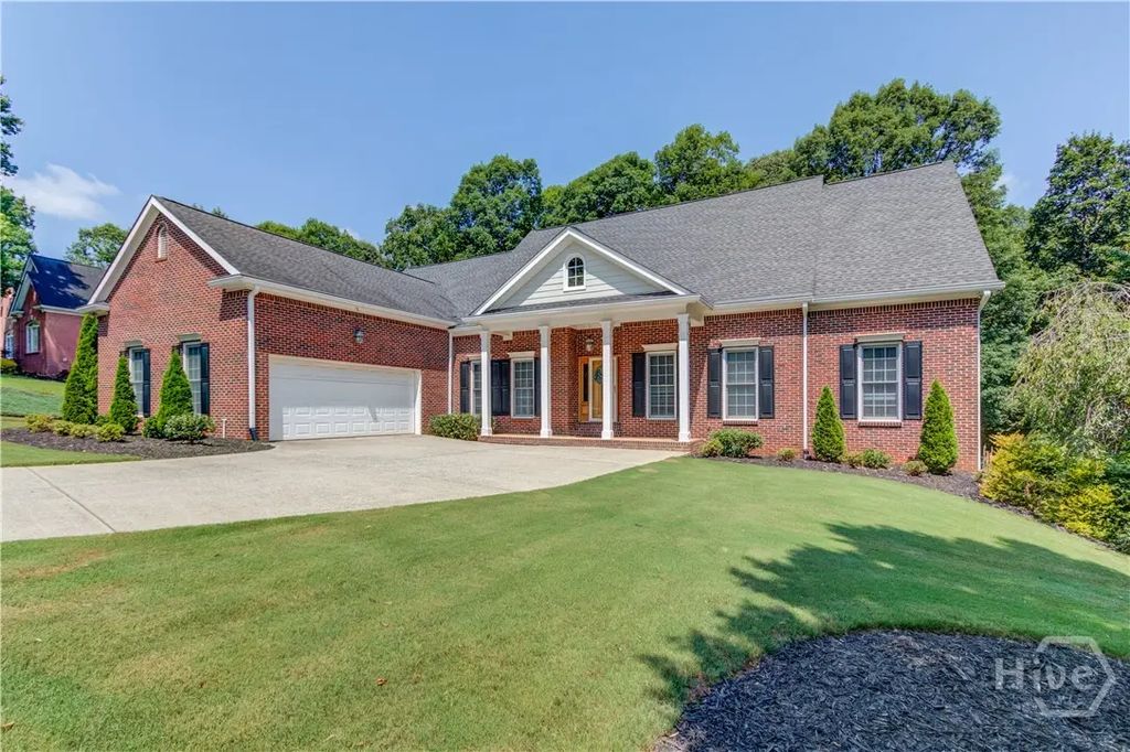 613 River Chase, Hoschton