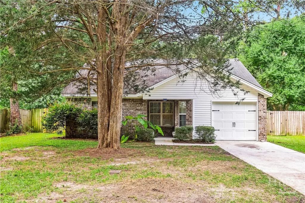 109 Mikell Street, Pembroke