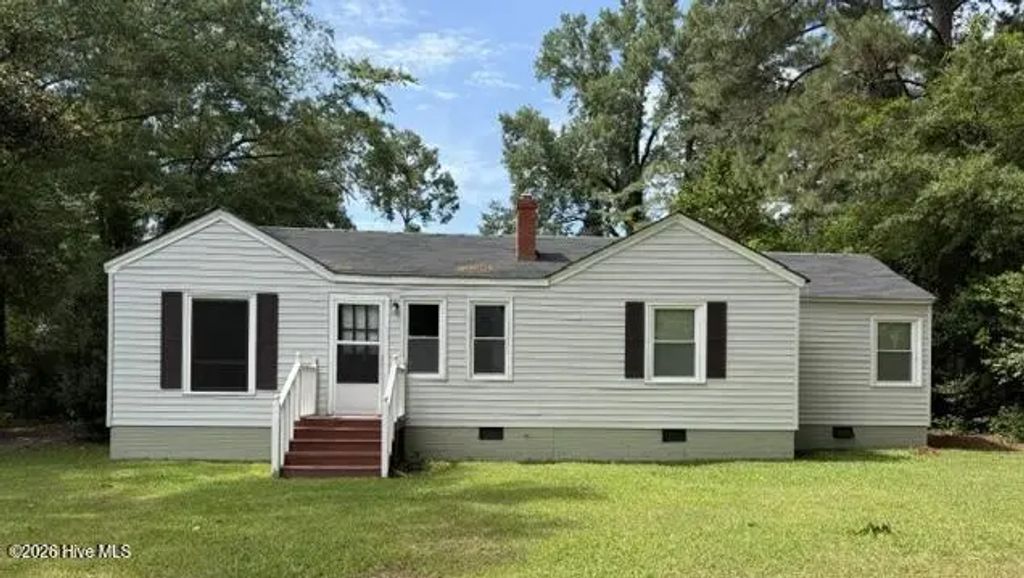 412 Midland Way, Laurinburg