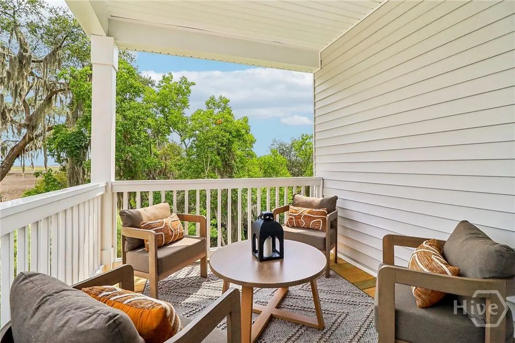 24 Hidden Pointe Drive, Savannah