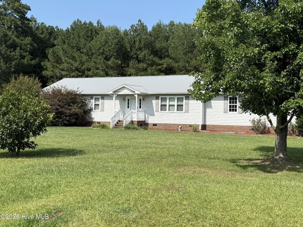 777 Strickland Terrace, Kinston