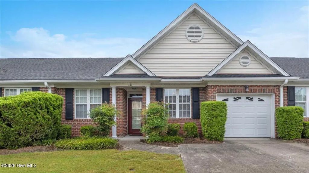 5006 Carleton Drive Unit 121, Wilmington