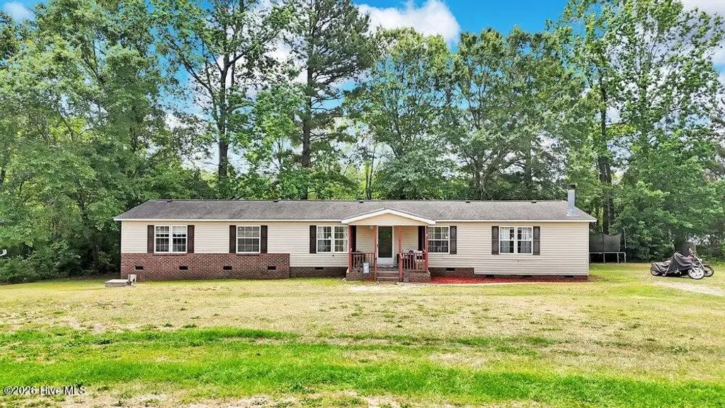 246 Farmhouse Court, Sanford