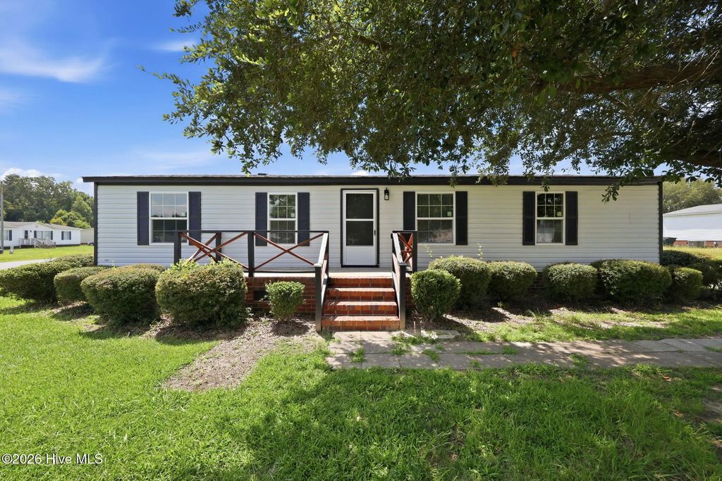 2503 State Drive, Kinston