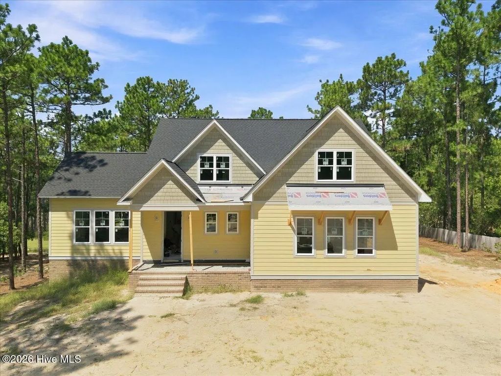 172 Woodbine Way, Whispering Pines