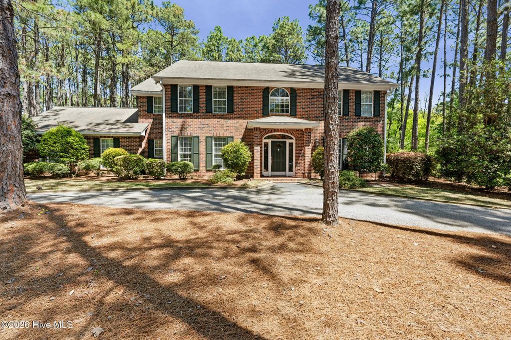 95 El Dorado Street, Pinehurst