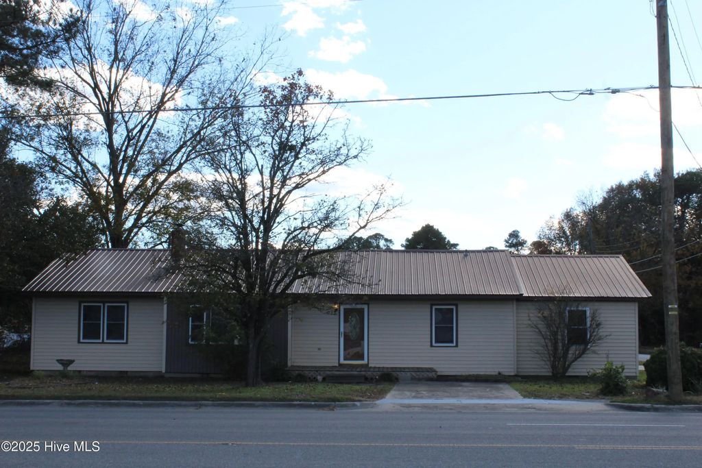 513 W Main Street, Beulaville