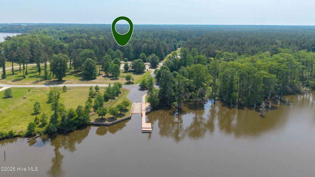 304 Plantation Circle, Edenton