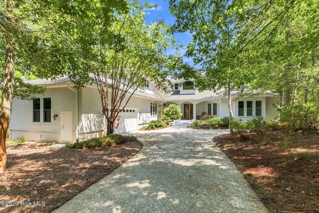 358 Shore Point Drive, Wilmington