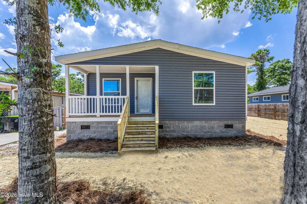 1990 Waterloo Street Sw, Ocean Isle Beach