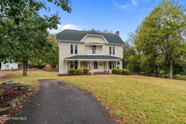 208 W Barrett Street, Carthage