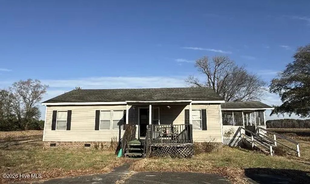 1242 Pages Lake Road, Saint Pauls