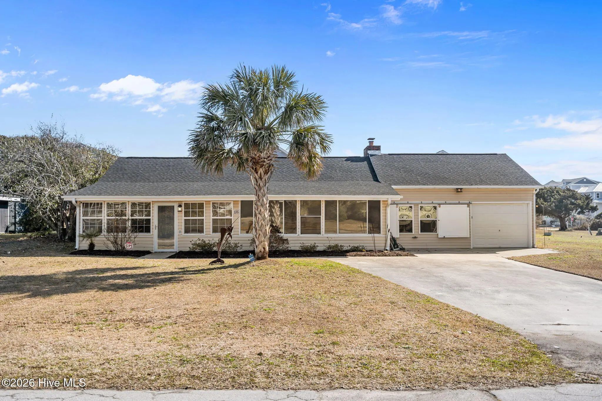 116 Se 55th Street, Oak Island Beach
