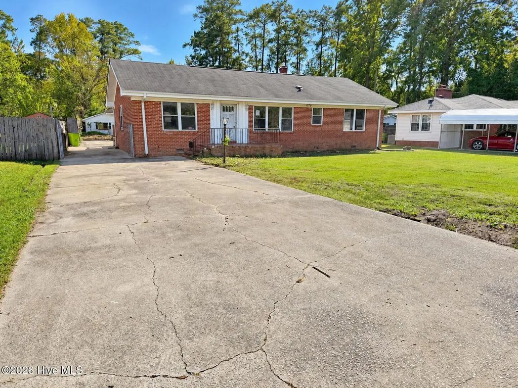 2313 Center Avenue, New Bern