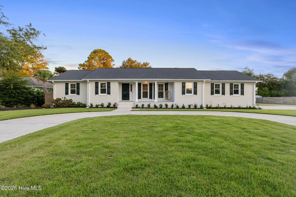 310 Bretonshire Road, Wilmington