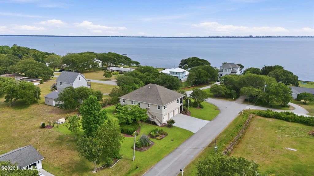 239 Water Oak Drive, Newport