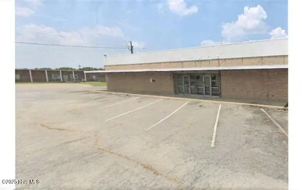 1700 W 6th Street, Greenville