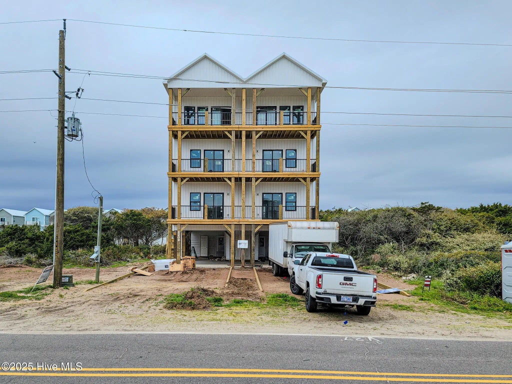 704 N New River Drive, Surf City