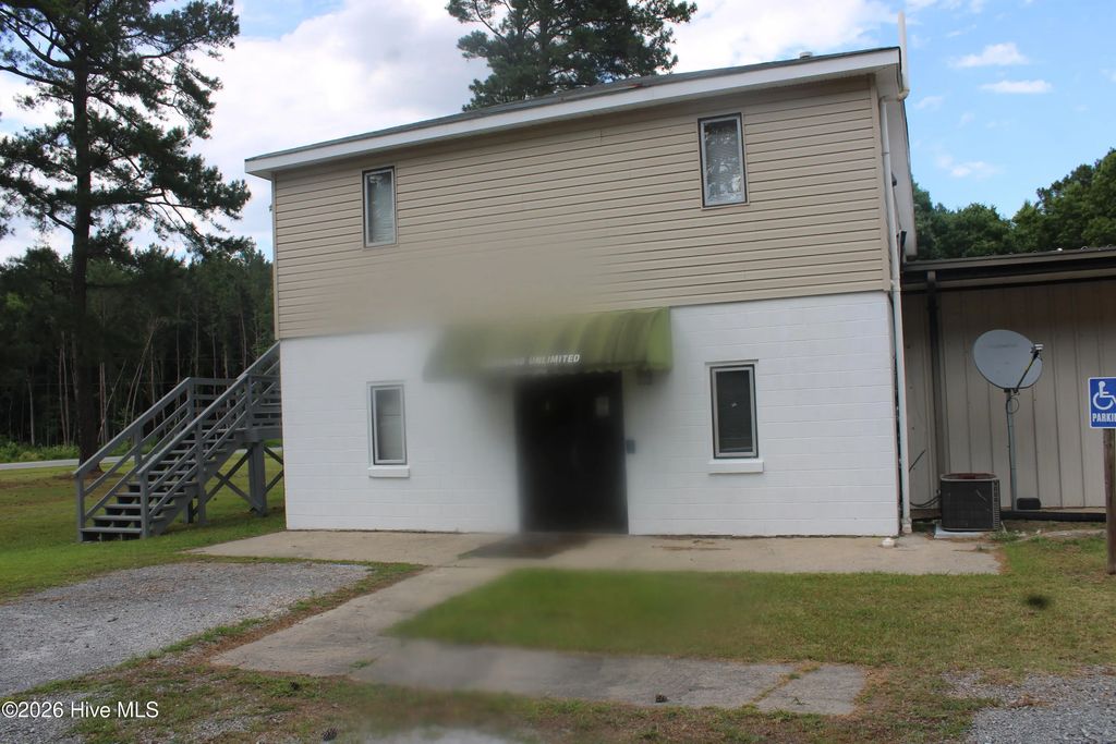523 N Nc Highway 461, Ahoskie