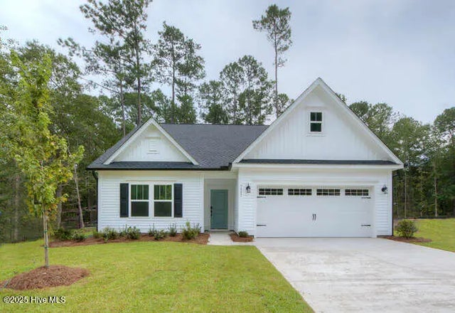 9087 National Avenue Ne 80, Leland